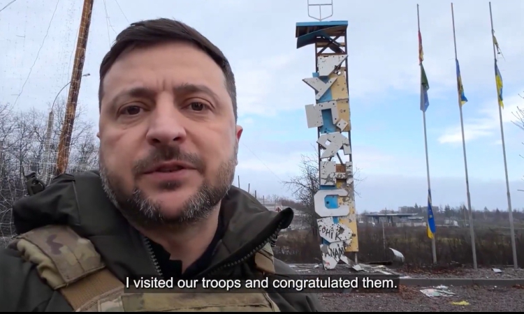 Зеленски посети фронтовата линия в Купянск