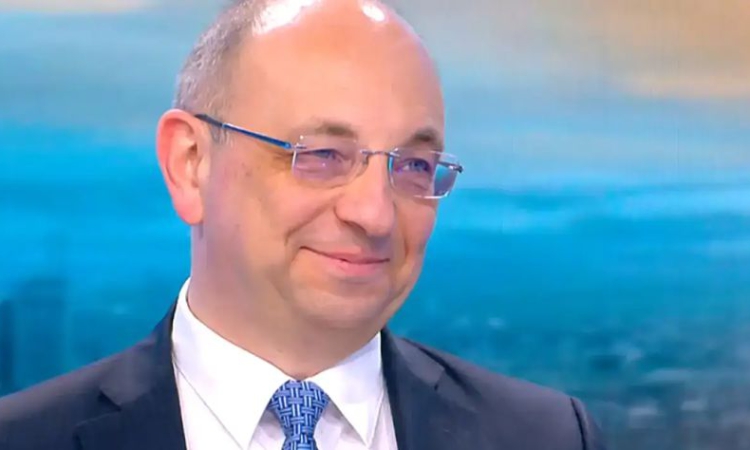 Николай Василев: Влизаме в еврозоната с 15-годишно закъснение