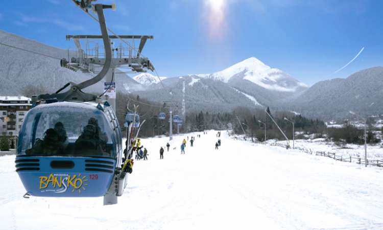 Внимание, туристи и скиори: ПСС сигнализира за хлъзгави и заледени терени в планините