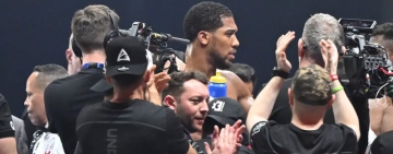 Антъни Джошуа нокаутира Джейк Пол в дългоочакваното боксово шоу