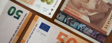 Какво ще стане със спестяванията и кредитите в лева след въвеждане на еврото