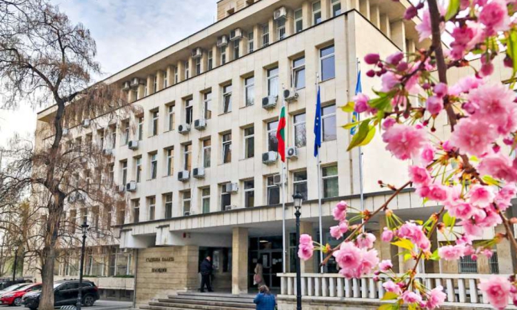 Задържаха строител за измами за над 600 хил. лева