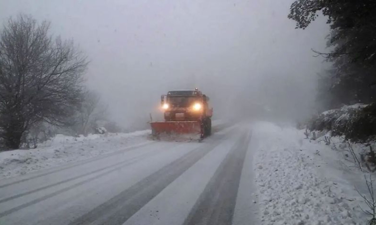 АПИ: 468 снегорина обработват републиканските пътища, трасетата са проходими при зимни условия