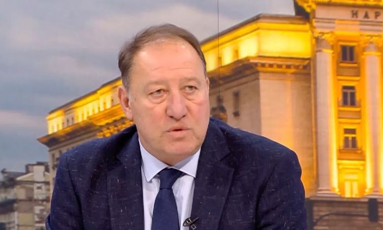 Ангел Найденов: Радев може да открадне електората на БСП и тя може да не влезе в НС