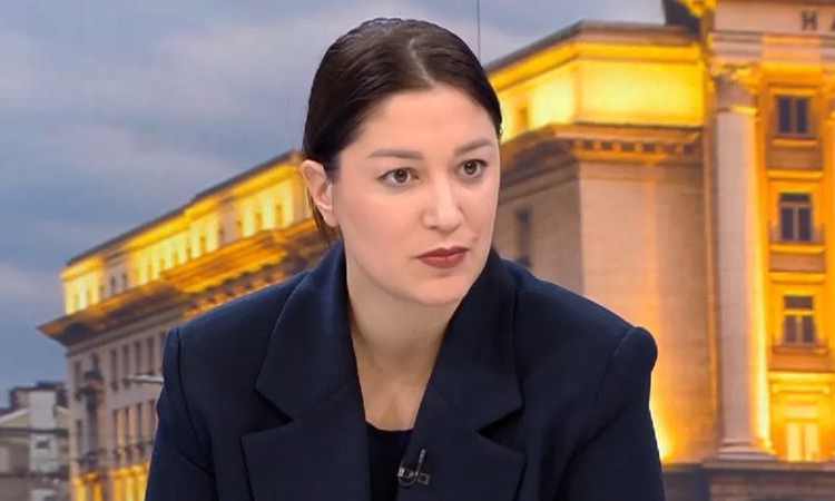 Социологът Евелина Славкова: Предизборната кампания започна, ситуацията на Йотова е много сложна