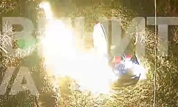 Вижте кадри от умишления палеж на имущество на кмета на Бистрица