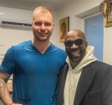 Футболната звезда Клод Макелеле се озова в Пазарджик