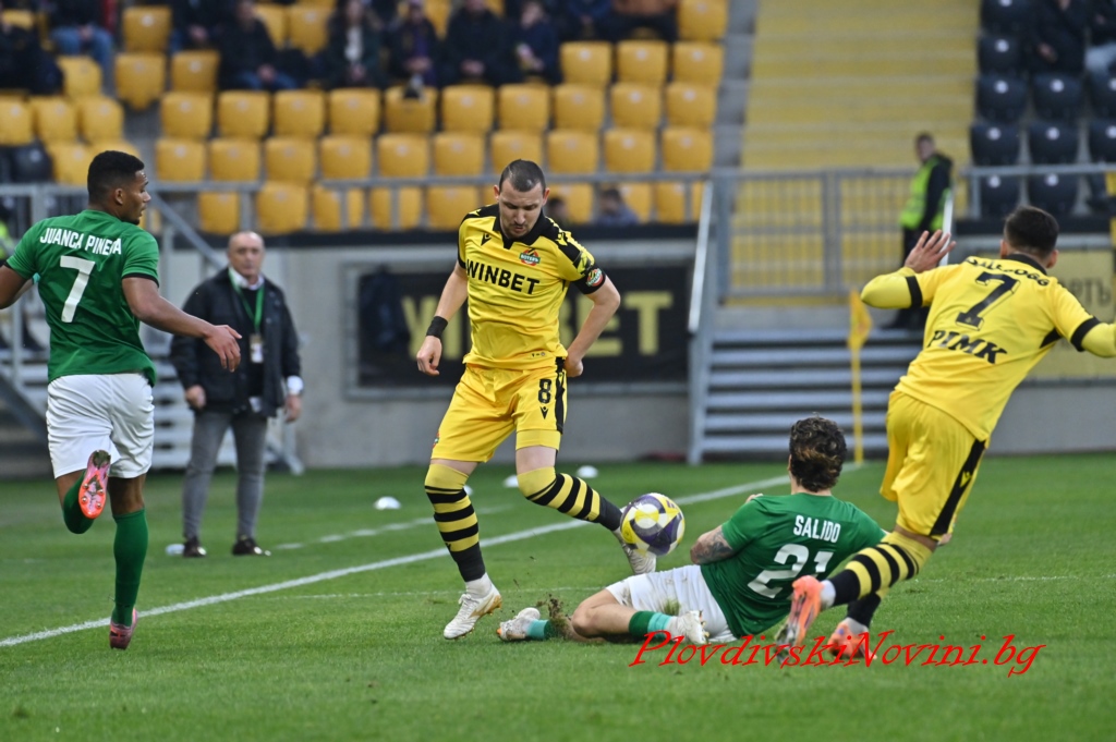 Ботев Пловдив пусна билетите за мача с Лудогорец