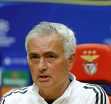 Френска легенда изригна: Кой сте вие, г-н Моуриньо?