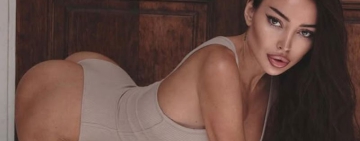 Украинската Кардашиян пак се разгорещи