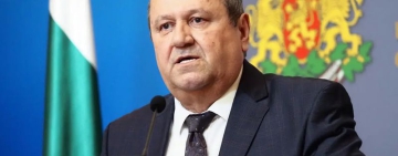 Министър Адемов: Има поне 10 варианта, по които Великденската добавка да се случи