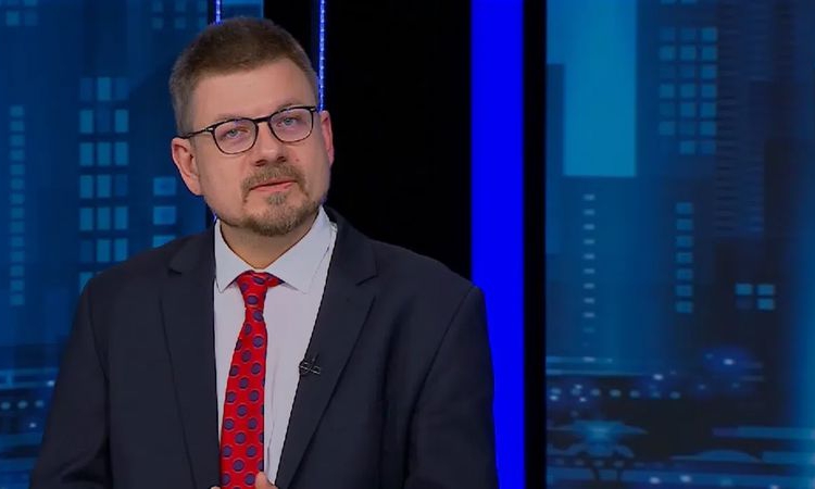 Иван Брегов: В момента на България ѝ се случва това, което политическите партии не съумяват да направят