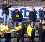 Илиян Филипов подкрепя Ботев от сектора за гости на ''Огоста''