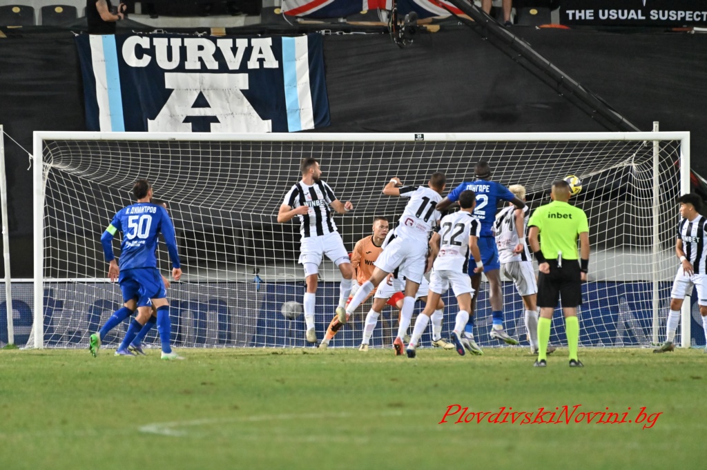 Левски победи Локомотив с късна дузпа