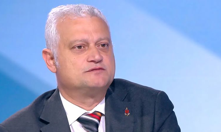 Емил Дечев се информира от пресконференции за "Петрохан": Депутатите знаят повече от мен