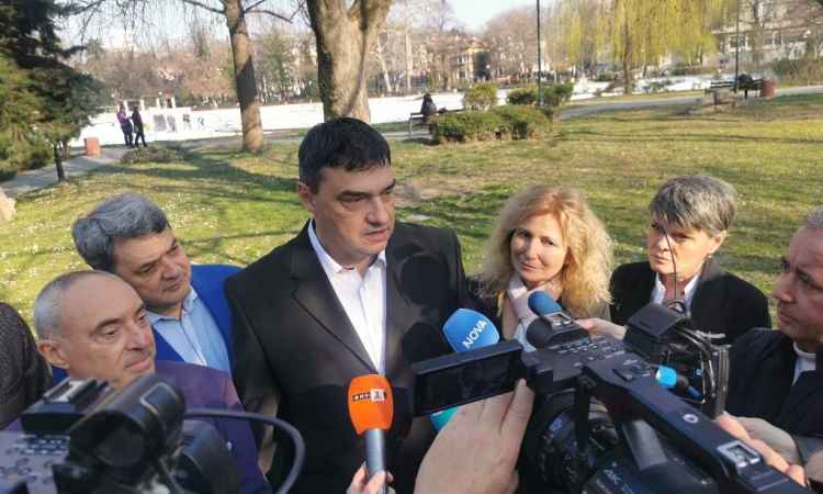 Владимир Николов се прицели в шест манадата в Пловдив 