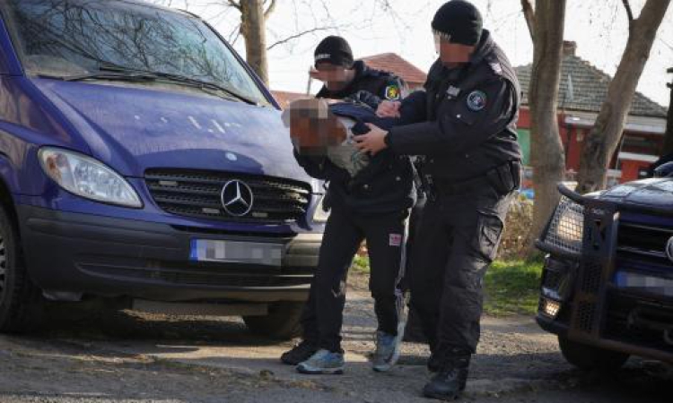 Операция на полицията срещу търговията с гласове във Варненско