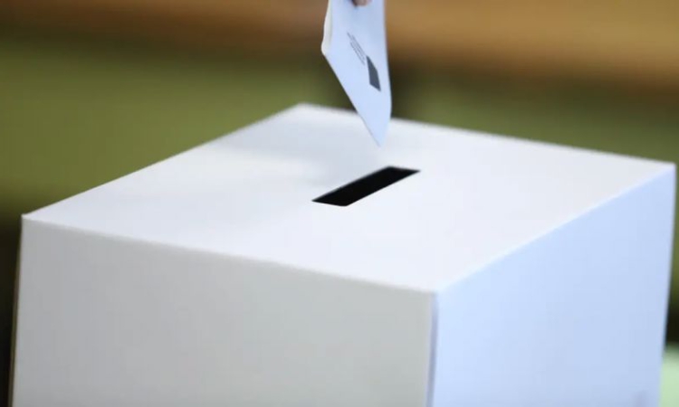 Камелия Нейкова: Телефони на стойки ще следят изборния процес