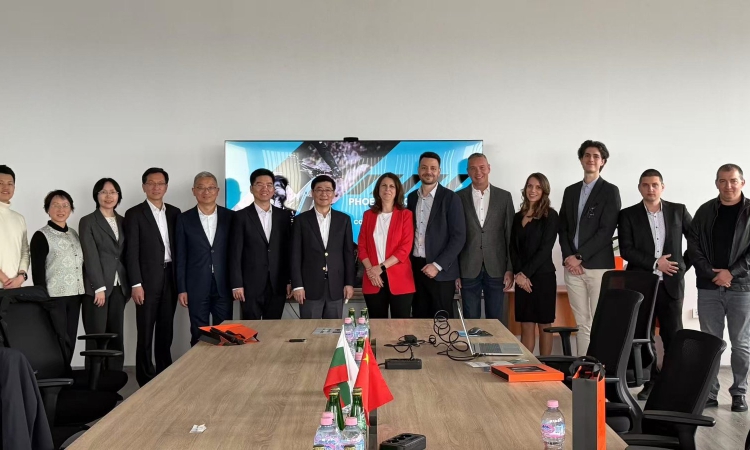 Шанхай гледа към ТИЗ: китайски гигант разширява производството на електрически велосипеди