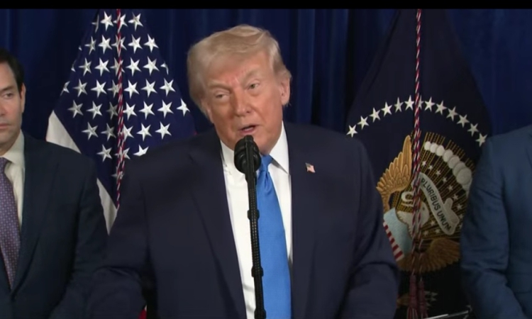 Тръмп твърди, че е постигнал "смяна на режима" в Иран