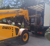 Под засилена полицейска охрана в Областна администрация пристигнаха хартиените бюлетини и изборните книжа