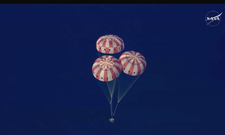 Астронавтите от „Артемис 2” се завърнаха обратно на Земята