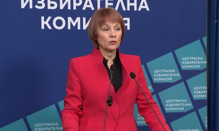 ЦИК: Избирателната активност към 11 часа в страната е 12,12%, с близо 3% повече от 24-та година 