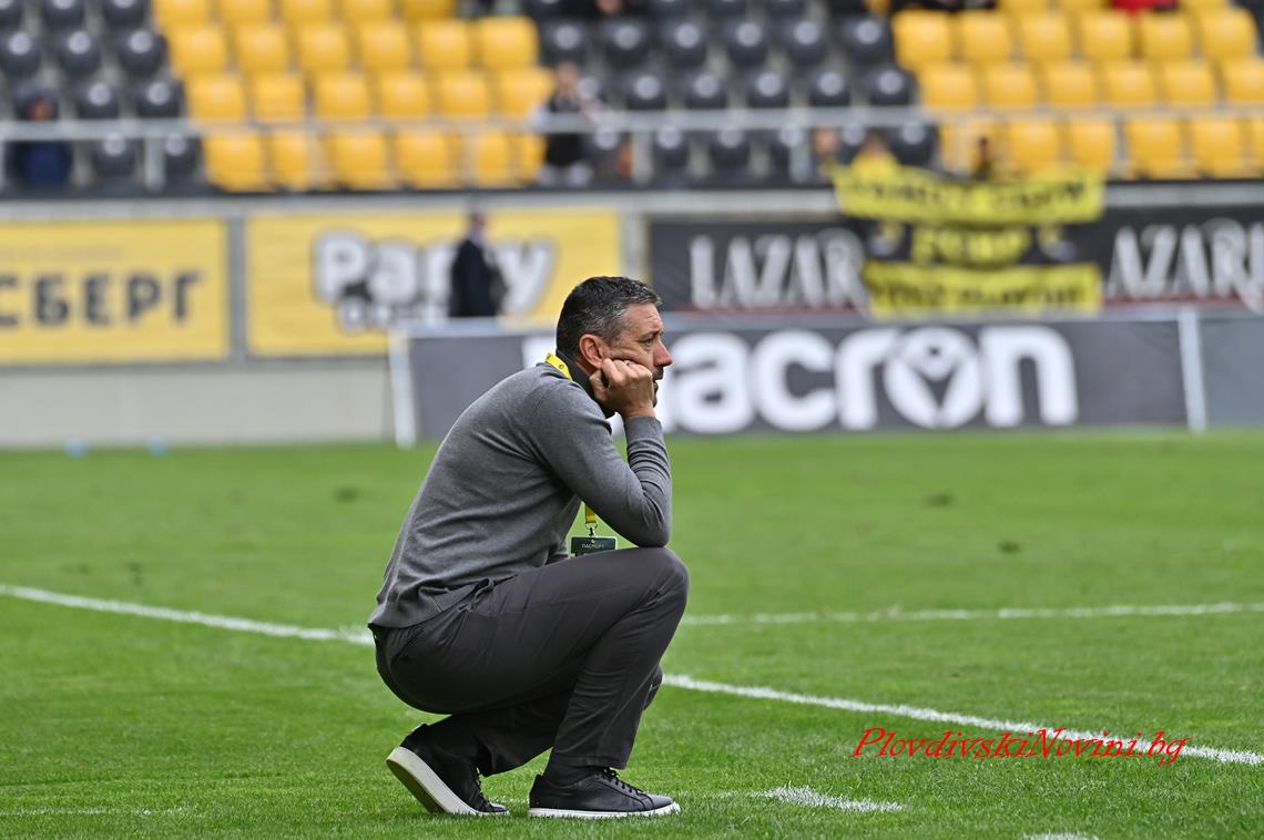 Наказаха жестоко бивш треньор на Ботев
