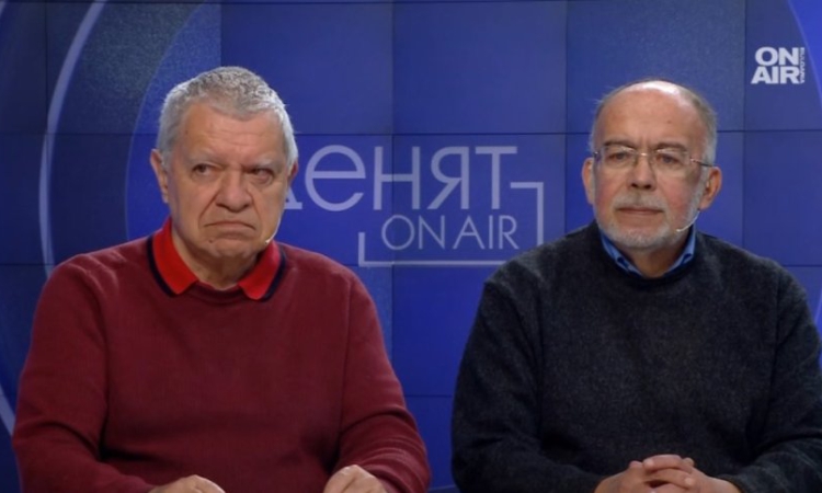 На хората им писна и от ярост наказаха досегашните с "тоягата" Радев, смятат анализатори