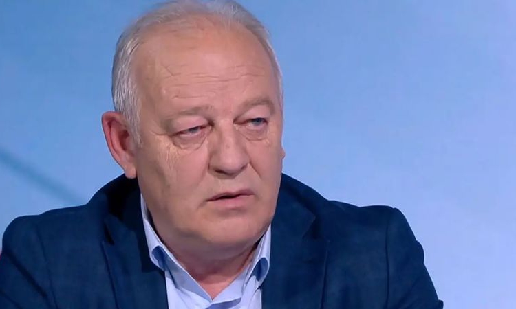 Кметът на Смолян: Единствено държавата има правомощие да се справи със свлачището