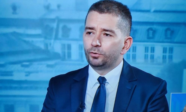 Слави Василев сам се е обадил на КАТ, за да му бъде наложена глоба за неправилно паркиране