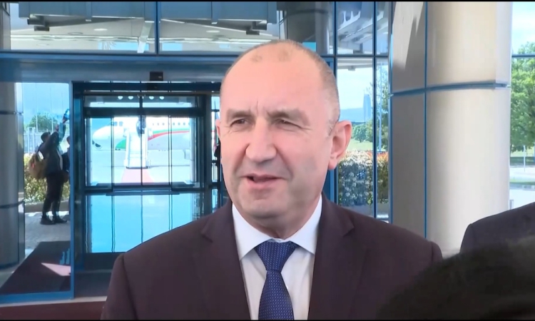 Румен Радев: Всички българи ще плащаме вересиите на олигархията
