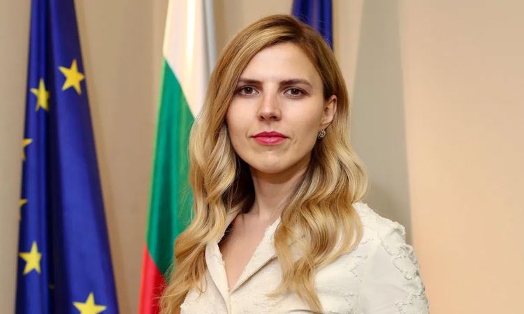 Външният министър обсъди отпадането на визите за САЩ с представител на Държавния департамент