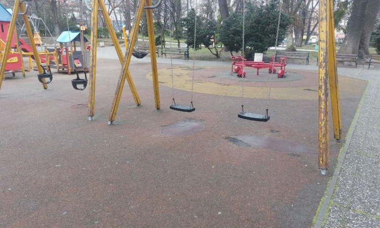Затварят голямата детска площадка в Цар-Симеоновата градина за ремонт 