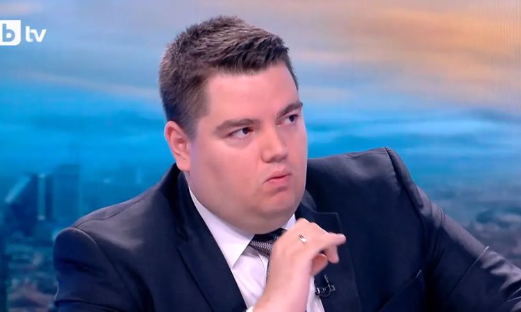 Стою Стоев, ПП: Старата песен за ВСС ще е по Радевски глас, а беквокалите ще бъдат Борисов и Пеевски