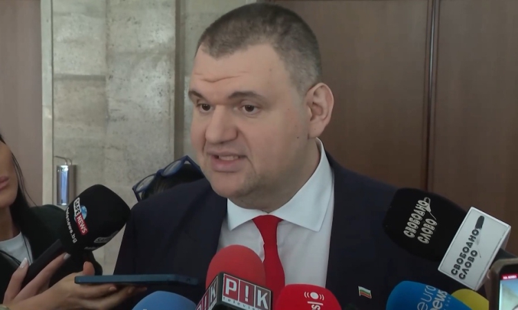 Пеевски обвини Демерджиев в незаконно разследване на личния му живот