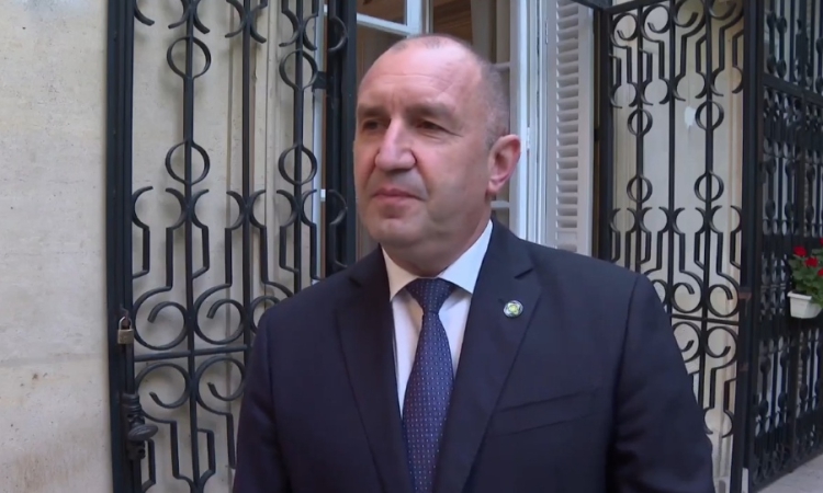 Радев от Париж: България няма да се присъедини към „Коалицията на желаещите“